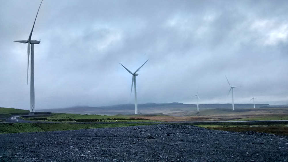 Commissioning wind turbines